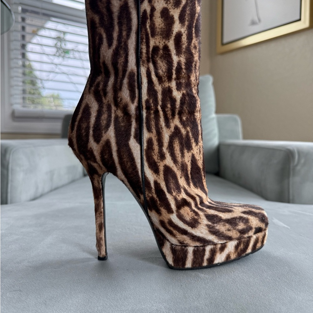 Gucci Leopard Print Ponyhair Heeled Ankle Boots, EU 37.5 - Picture 4 of 14